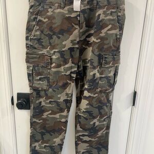 American Eagle Outfitters Camouflage Pants